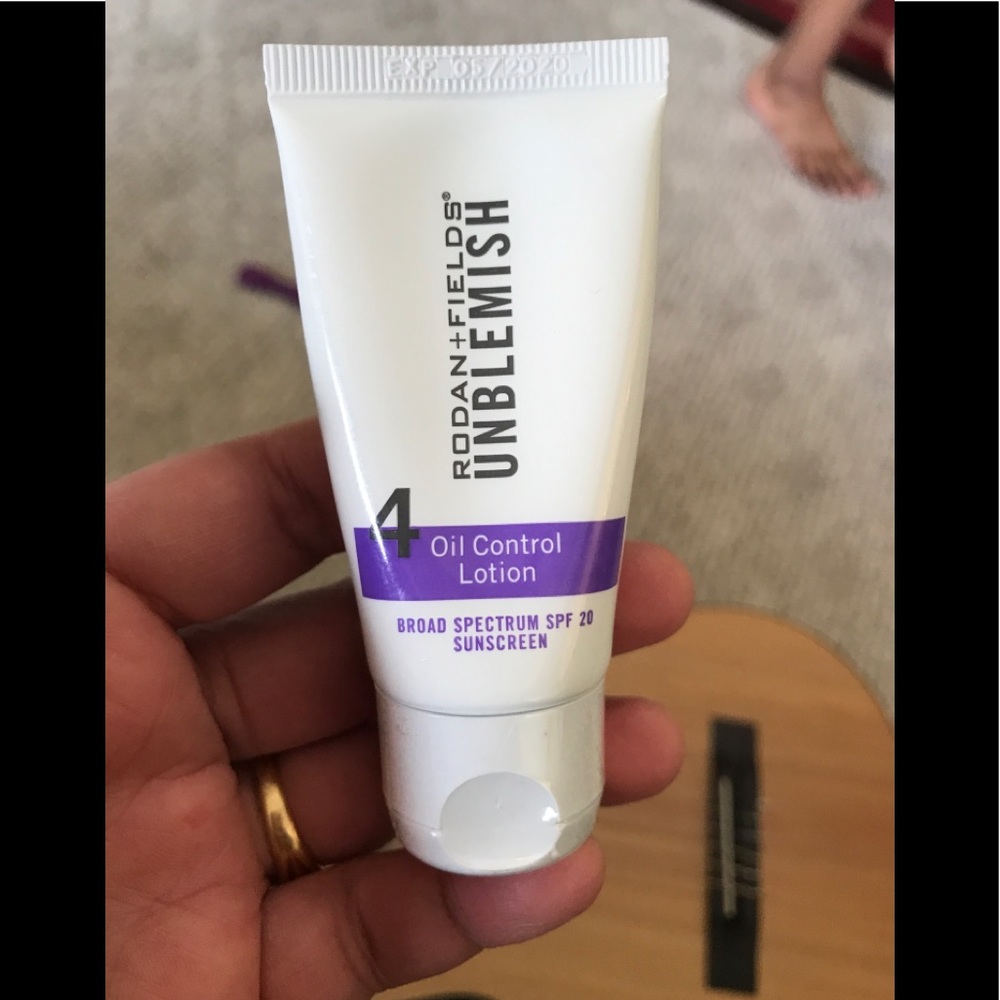 Rodan & Fields Unblemish oil control lotion